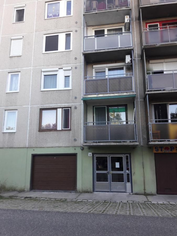Studio+19 Apartman Kazincbarcika Extérieur photo