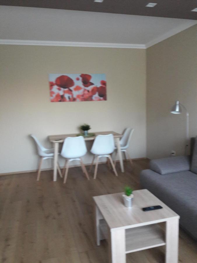 Studio+19 Apartman Kazincbarcika Extérieur photo
